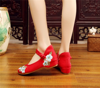 Embroidered shoes |  Vintage Floral Embroidered Shoes
